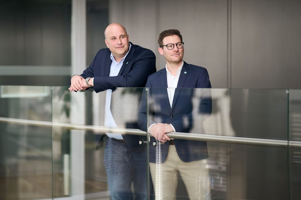 B2B-Serviceleister call us Assistance